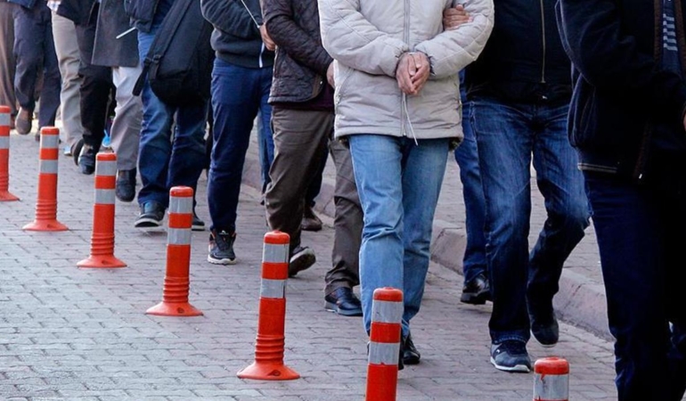 DEAŞ’a Yönelik Operasyonda 17 Şüpheli Gözaltında!