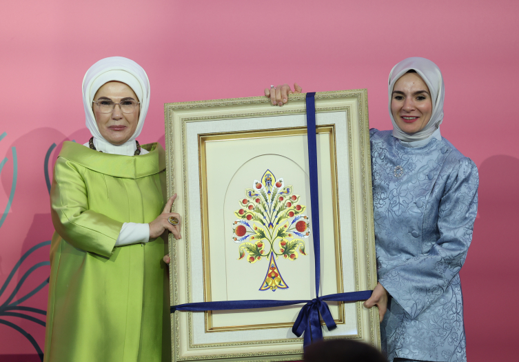 Emine Erdoğan: Aile toplumun en temel yapıtaşıdır