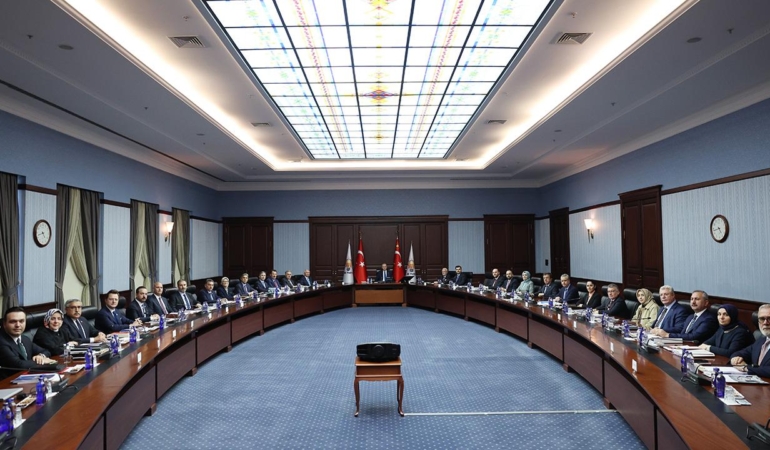 AK Parti MYK Toplantısı Başladı, Gündem Yoğun!