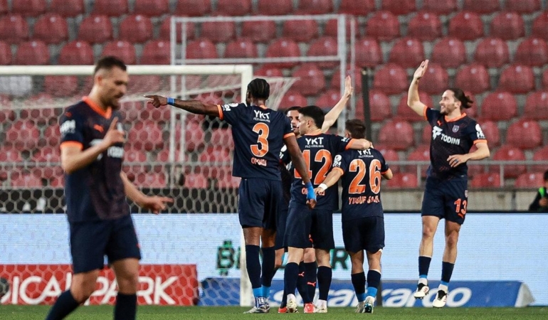 Başakşehir’den Hatayspor’a 4-2 Şok Zafer!