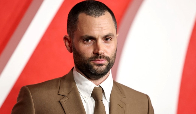 Penn Badgley: Kur’an-ı Kerim Okuduğunu Açıkladı!