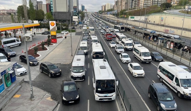 Anadolu Yakası’nda Trafik Yoğunluğu Mide Bulandırıyor!