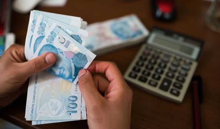 Kredi Hacmi 18 Trilyonu Geçti, Mevduatlar Düşüyor