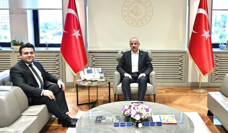 Gençlerin Dijital Güvenliği İçin Yeni Adımlar!