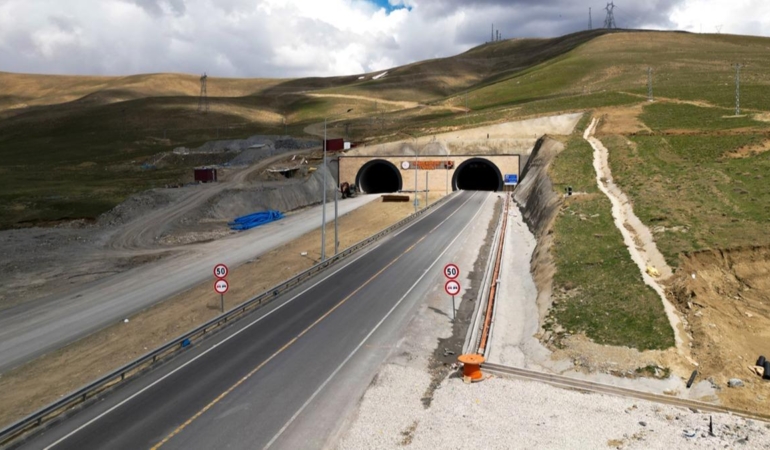 Van-Hakkari Tüneli: Ulaşımda Süre 40 Dakikadan 5 Dakikaya!
