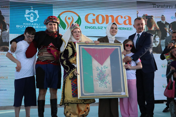 Bakan Göktaş: Engelli kamu çalışanı sayısını 13 kat artırarak 73 bin 800'e çıkardık
