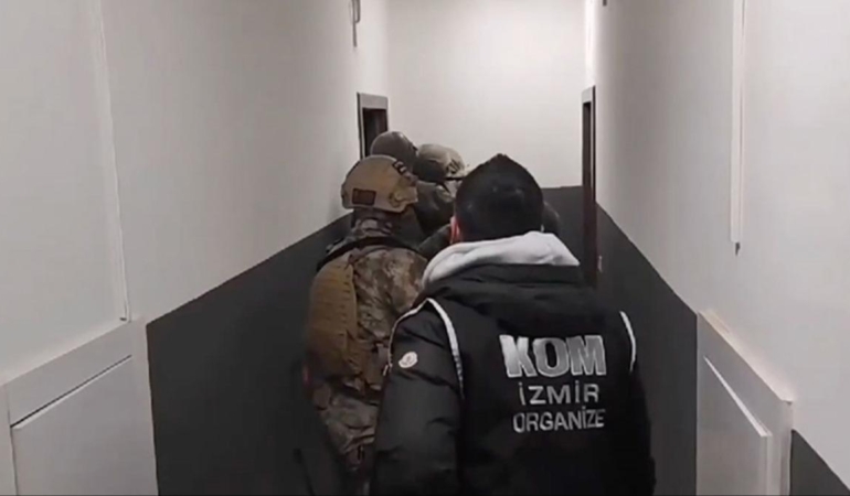 İzmir’de Silahlı Suç Örgütüne Büyük Darbe