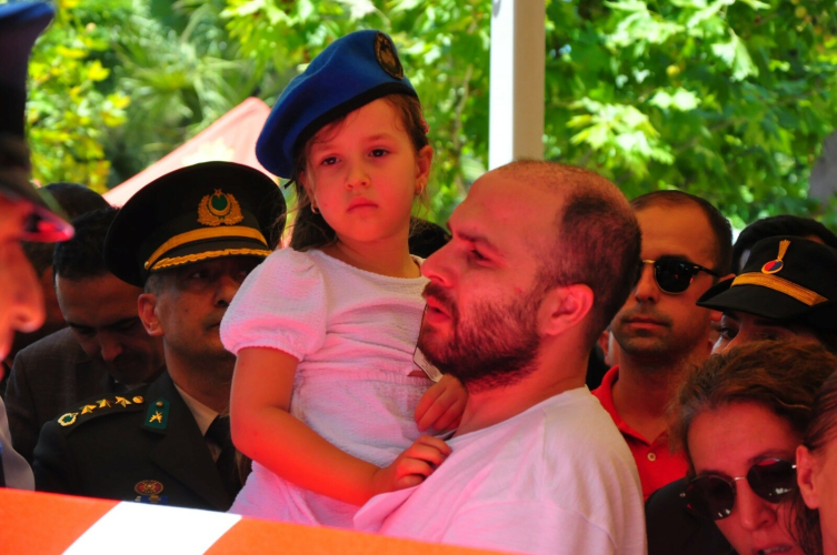 Türkiye şehitlerini uğurladı