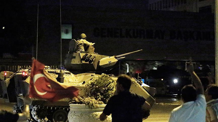 FETÖ'nün hain darbe girişiminin üzerinden 9 yıl geçti