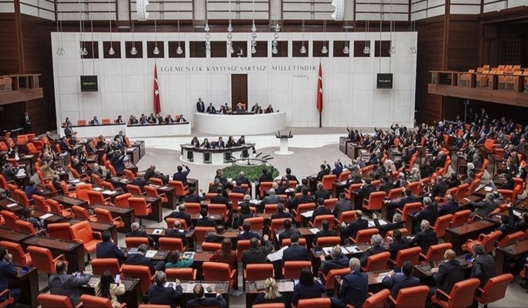 Yeni Komisyon Üyeleri Belirlendi, Siyasi Parti Dağılımı