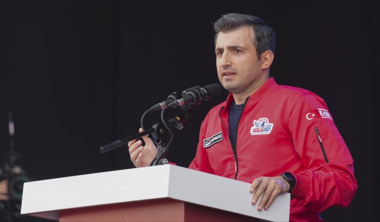 Selçuk Bayraktar’dan NeXT Sosyal Açıklamaları!