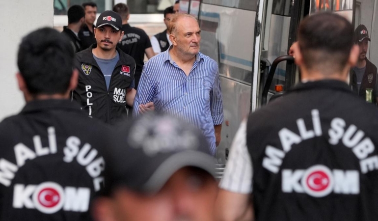 İBB’de Yolsuzluk: 25 Gözaltı, 5 Tutuklama!