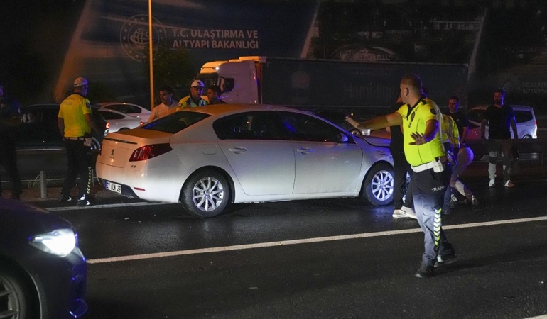 5. Levent’te Zincirleme Kaza: 16 Araç Karıştı!