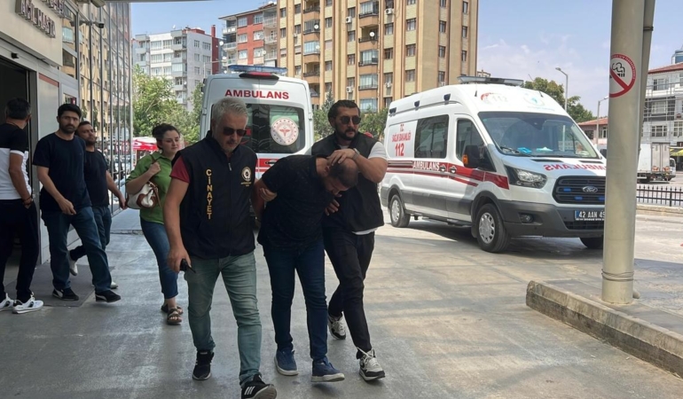 Balkondan Av Tüfeğiyle Ateş Açtı: Bir Göz Gitti!