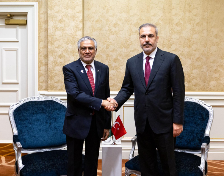 Bakan Fidan, Katarlı, Mısırlı, Iraklı ve Pakistanlı mevkidaşlarıyla Doha'da bir araya geldi