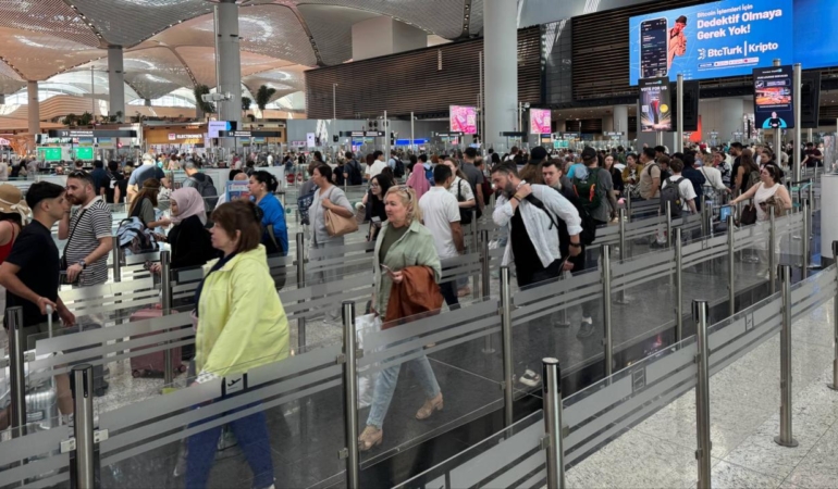 istanbul-havalimani-aa-2368039.jpg