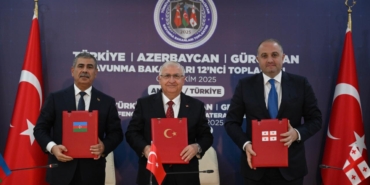 turkiye-azerbaycan-gurcistan-savunma-bakanlari-aa-2406145.jpg