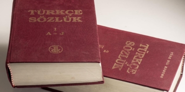 turkce-sozluk-depophotos-2079984.jpg