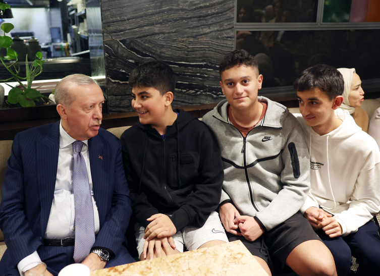 Cumhurbaşkanı Erdoğan, Ankara'da vatandaşlarla görüştü