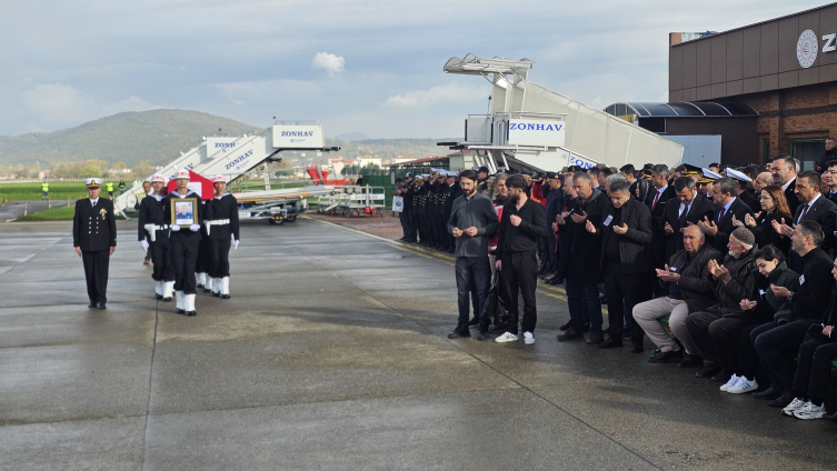 Türkiye kahraman şehitlerini uğurluyor