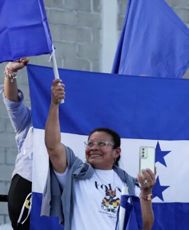 2025-11-23T000109Z_411518413_RC2P1IA8XO1Q_RTRMADP_3_HONDURAS-ELECTION-ASFURA-731556.JPG