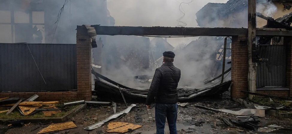 2025-11-29T082236Z_434567457_RC286IAB7WVS_RTRMADP_3_UKRAINE-CRISIS-ATTACK-KYIV-485607.JPG