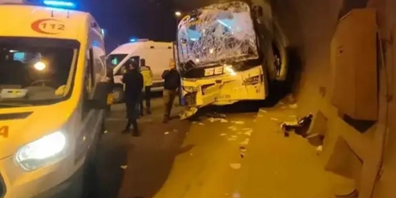 osmaniyede-feci-kaza-otob-965_2-41.jpg