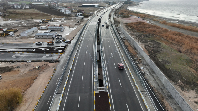 Van Çevre Yolu'nun 28 kilometrelik iki etabı açıldı