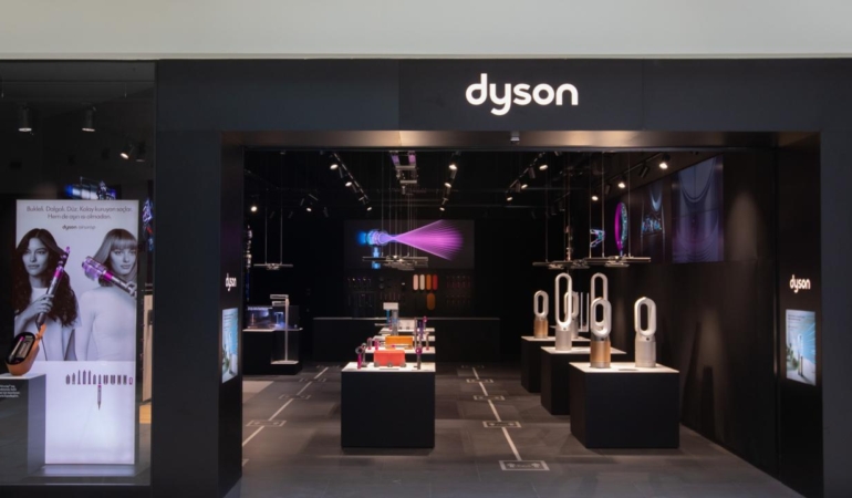 dyson-aa-2421493.jpg