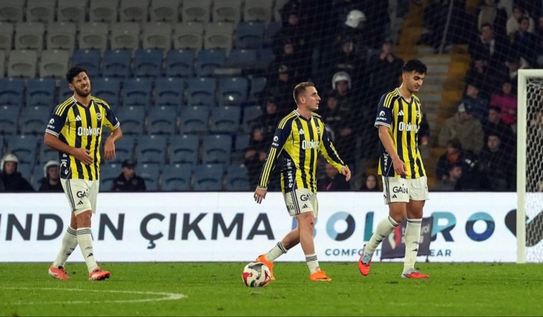 fenerbahcede-1-1-serisi-s-220_2-41.jpg