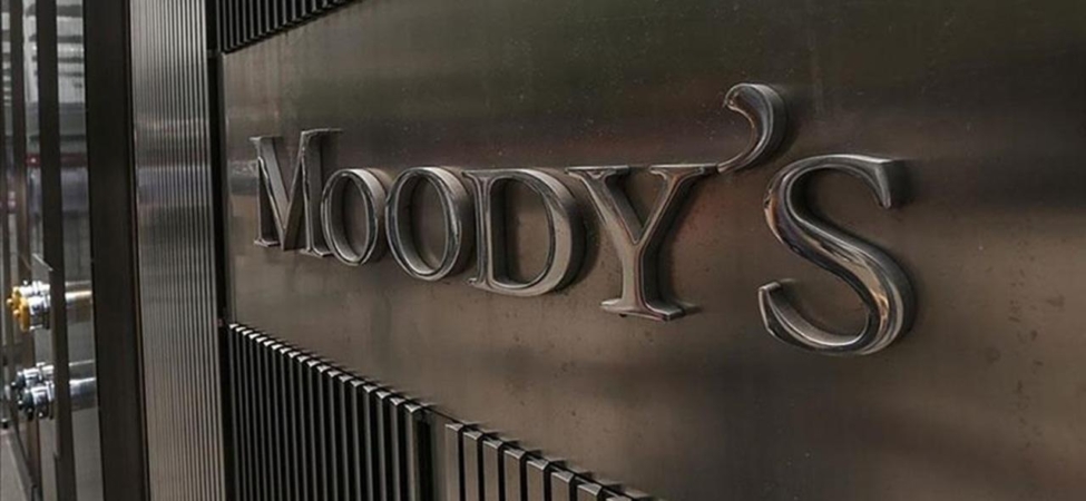 moodys-2093371.jpg