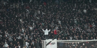 besiktas-tribunlerinden-istifa-cagrisi-WERD8LEn.jpg