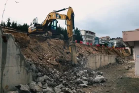 bursa-niluferde-coken-istinat-duvari-yenileniyor-1s3KKMTJ.webp