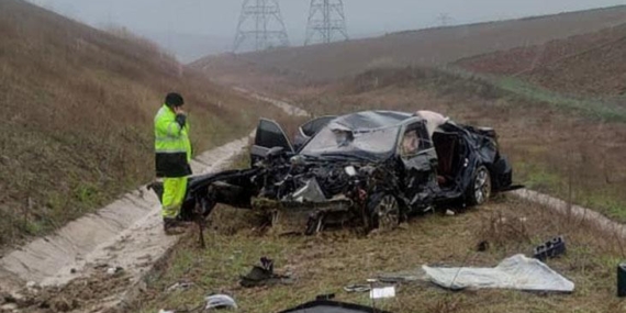 cenazeye-giderken-kaza-yaptilar-otomobil-sarampole-devrildi-5-yarali-PZwT2tCx.jpg