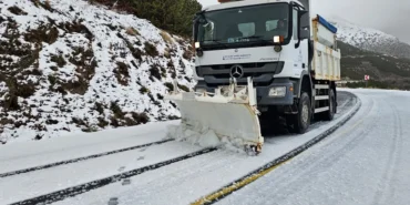 izmirin-6-ilcesinde-karla-mucadele-TaL4qNbg.webp