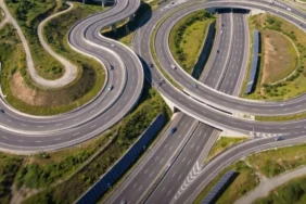 turkiyenin-bolunmus-yol-agi-30-bin-kilometreyi-asti-dunya-cevresinin-4te-3u-kadar-3M5yN1CK.webp