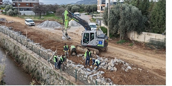 aydin-buyuksehir-belediyesi-kentin-dort-bir-yaninda-es-zamanli-calismalarini-surduruyor-QtHkBkRe.jpg