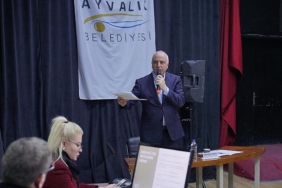 ayvalik-belediye-meclisi-subat-ayi-olagan-toplantisini-gerceklestirdi-Wm1hm1Uz.jpg