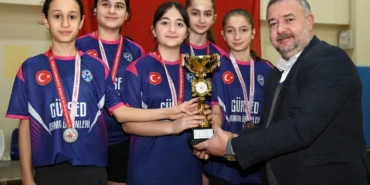 badmintonun-yildizlari-osmangazide-parladi-3HOdvOSu.webp