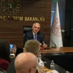 bakan-ersoyden-dijital-turizm-vurgusu-turkiyenin-turizm-gucunu-dijital-platformlarda-buyutecegiz-TgkW8a4A.webp