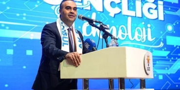 bakan-kacir-milli-teknoloji-hamlesi-turk-genclerinin-ellerinde-yukselecek-aOddqkdH.jpg