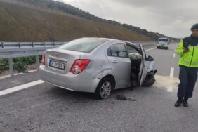 bariyerlere-carpan-aracta-yangin-cikti-Gna3KaJE.jpg