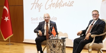 baskan-sadi-ozdemir-genclerle-bulustu-CEehfbTe.jpg