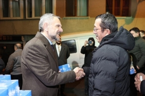 baskan-vekili-akindan-kandil-simidi-ikrami-kYPsYe2y.jpg