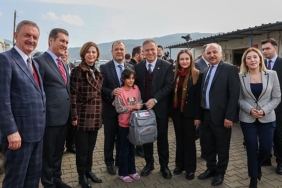 baskan-vekili-ozdemir-deprem-bolgesinde-SyUOKfQa.jpg