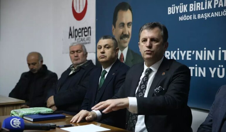 bbp-genel-baskan-yardimcisi-yorukcuoglu-nigdede-konustu-aciklamasi-YGsOALhJ.jpg