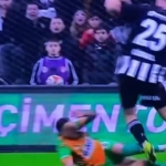 besiktas-alanyaspor-macina-damga-vuran-pozisyon-penalti-verilmedi-hEzy13vJ.jpg