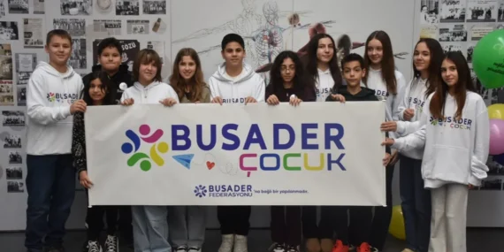 busader-gelecege-cocuklarla-yuruyor-busader-cocuk-is-basinda-dgHNJV6N.webp