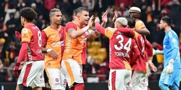 canli-anlatim-galatasarayda-evinde-hata-yapmadi-osimhen-maca-damga-vurdu-PEDANjfH.jpg