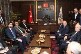 chpli-baskanlar-kahramanmarasta-baskan-bozbeyden-deprem-bolgesine-ziyaret-5yek8Xja.webp